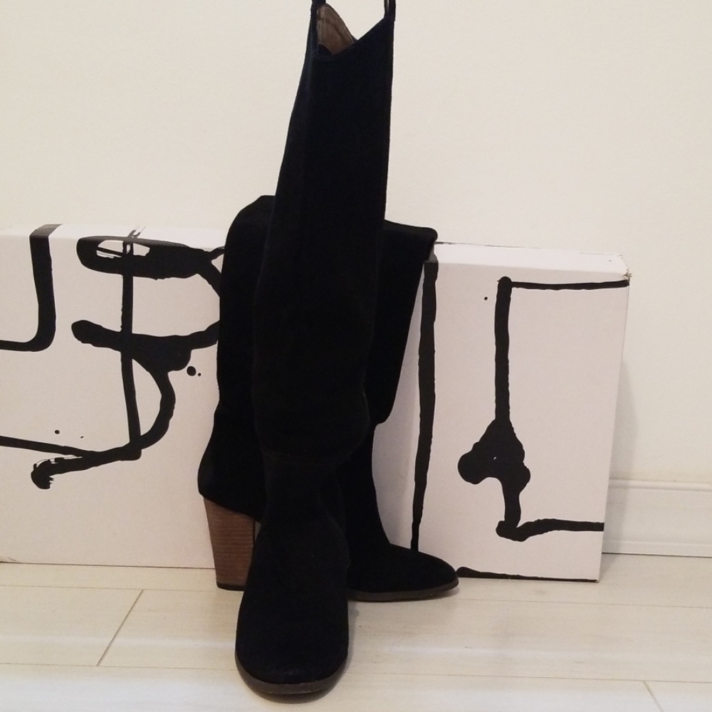 Boots - Picture 2 of 3